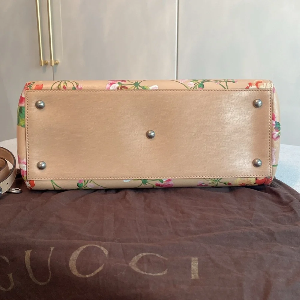 Gucci • Blooms Print Bamboo Shopper Tote in Pink Apricot *AUTHENTICATED* - Picture 14 of 17